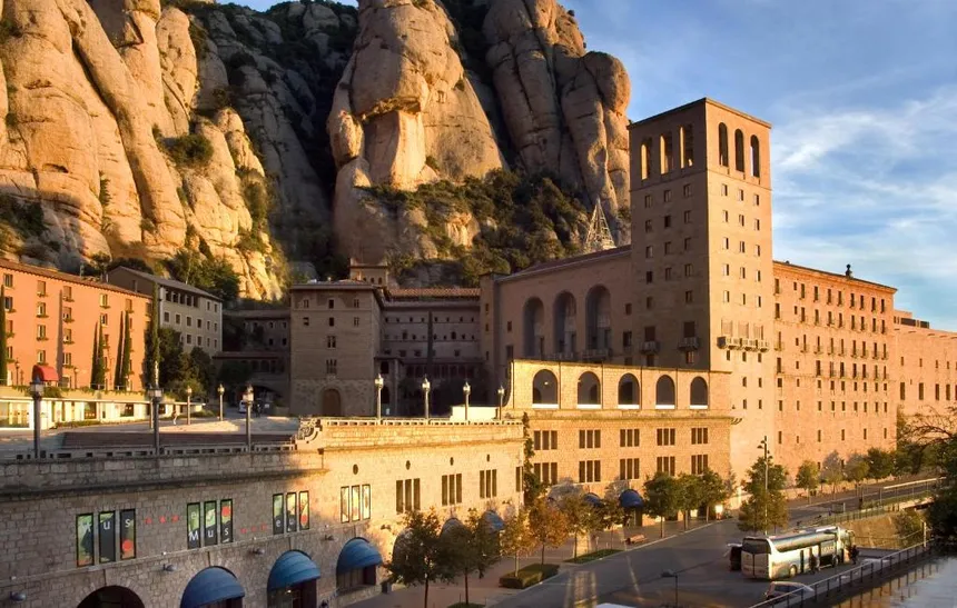 Transfer to Hotels in Montserrat